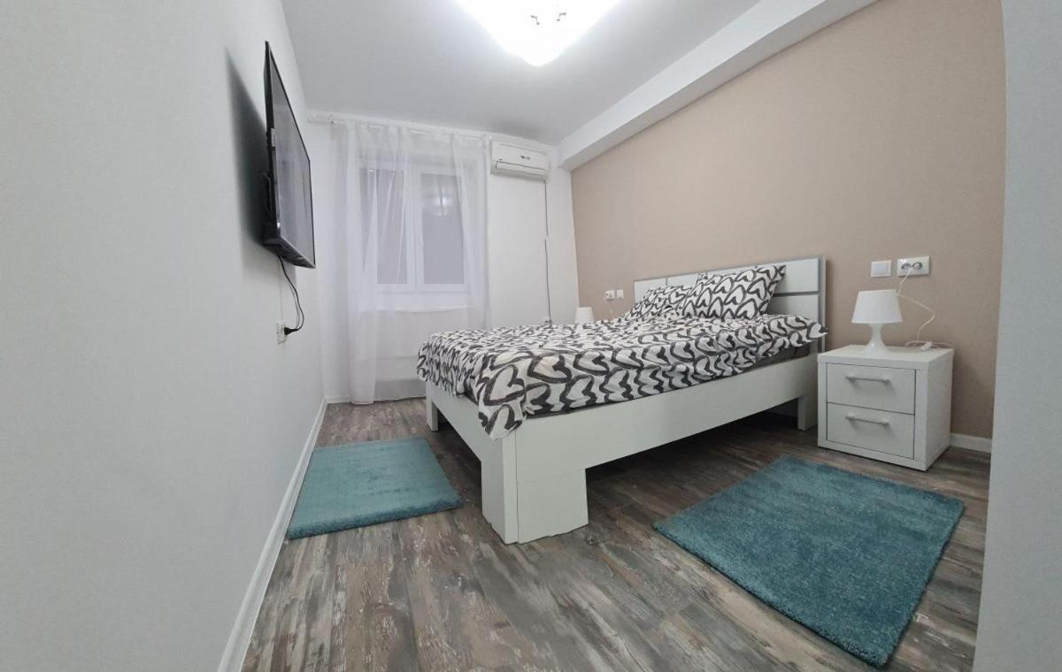 Apartament Terra Targoviste Exterior foto