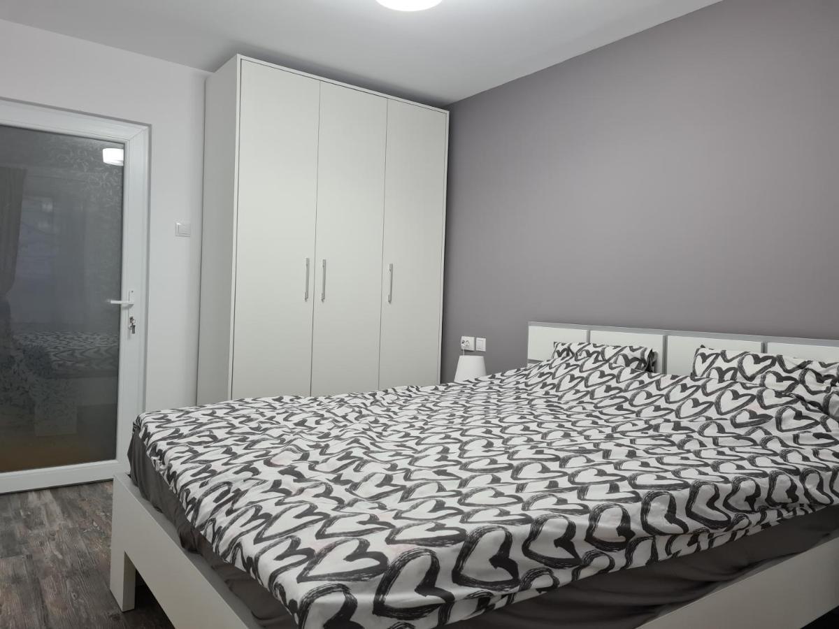 Apartament Terra Targoviste Exterior foto