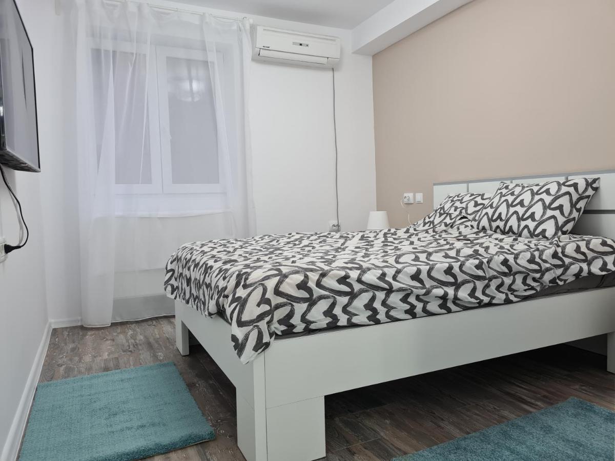 Apartament Terra Targoviste Exterior foto
